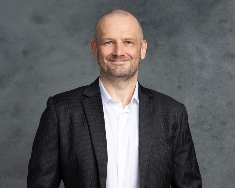 Oliver Refle